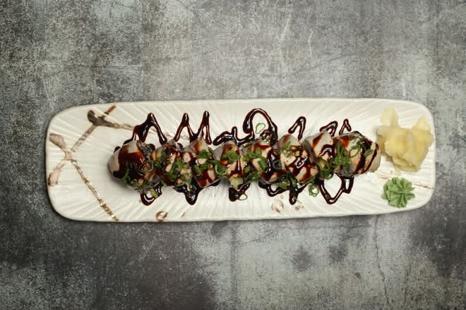 TUNA TATAKI roll (8 pcs)