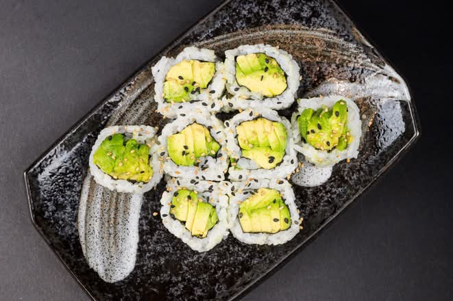AVOCADO roll (8pcs)