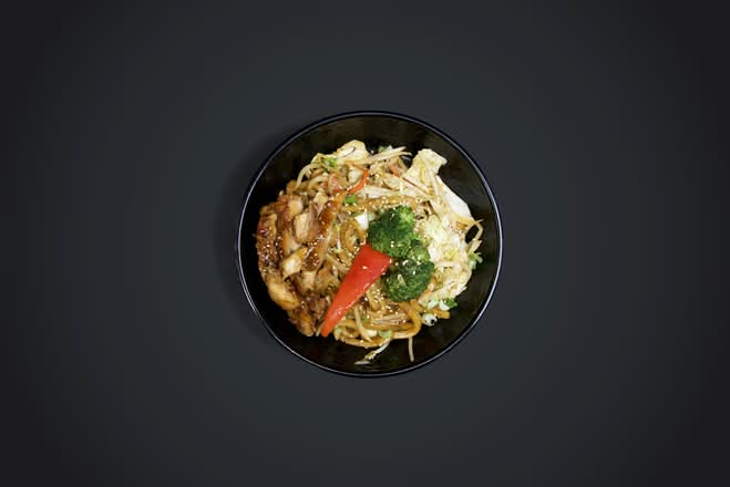 SPICY CHICKEN Yakiudon