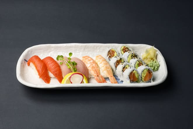 ASSORTED SUSHI COMBO (LV) (14 pcs)