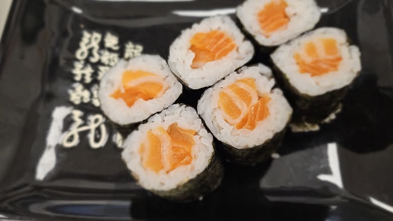 Salmon Maki