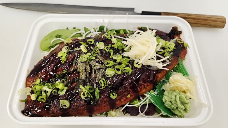 Double Unagi Don