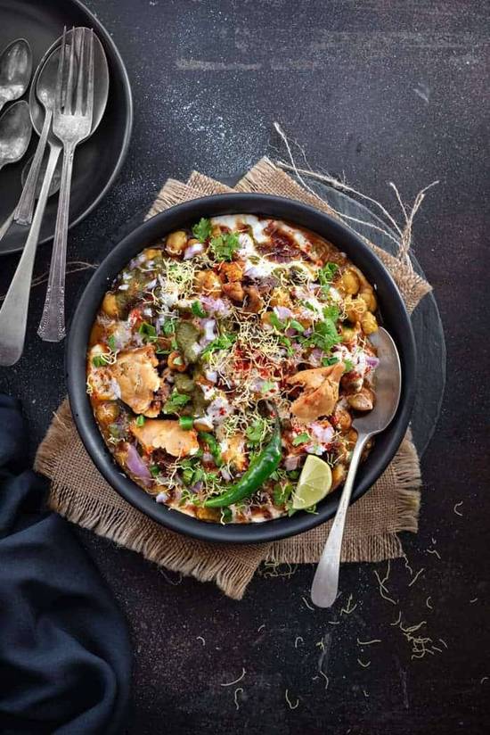 Samosa Chaat (2Pcs)