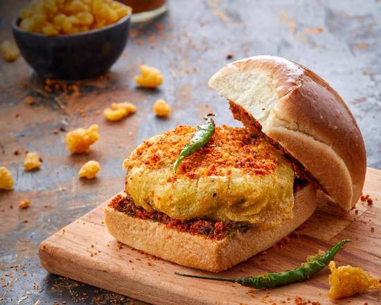 Station Vada Pav