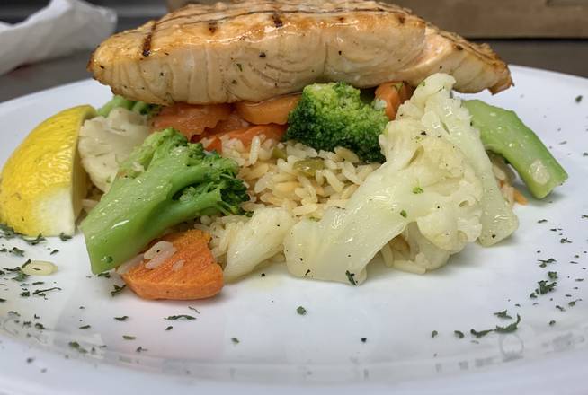 Saumon Grillé / Grilled Salmon