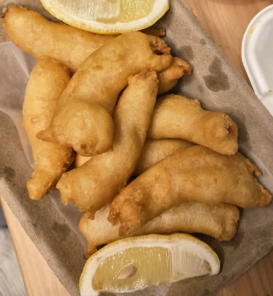 Deep Fried Prawns with Sweet and Sour Sauce (on the side)
