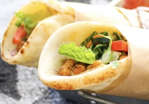 Mix veggie paneer roll with fries
