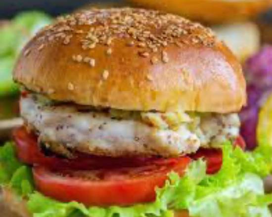CHICKEN BURGER
