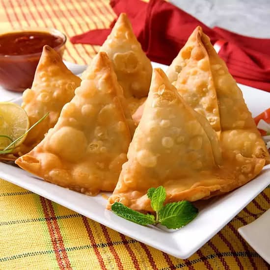 Veg Samosa (2 Pcs)