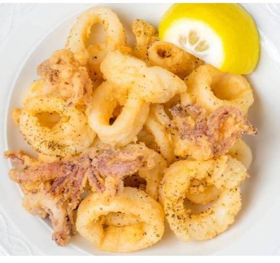 Entrée Calamars frits ( 9 oz )/ FRIED Calamari Starter (9 OZ)