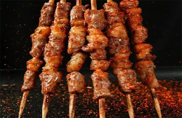 T04 Brochette de agneau/ lamb skewers (6 mcx/pcs)