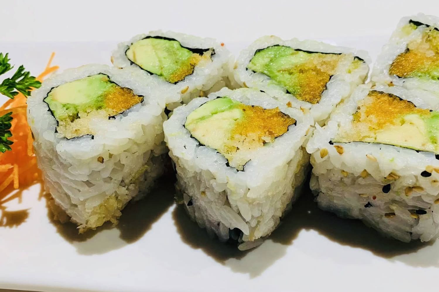 R30 Avocat épicé (6 mcx)/ spicy avocado  roll(6pcs)
