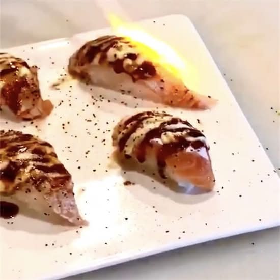 T1 Torched Salmon Sushi(6 pcs)