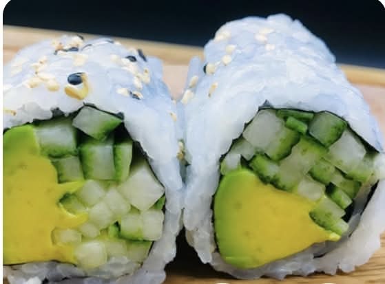 Avocado & Cucumber Roll