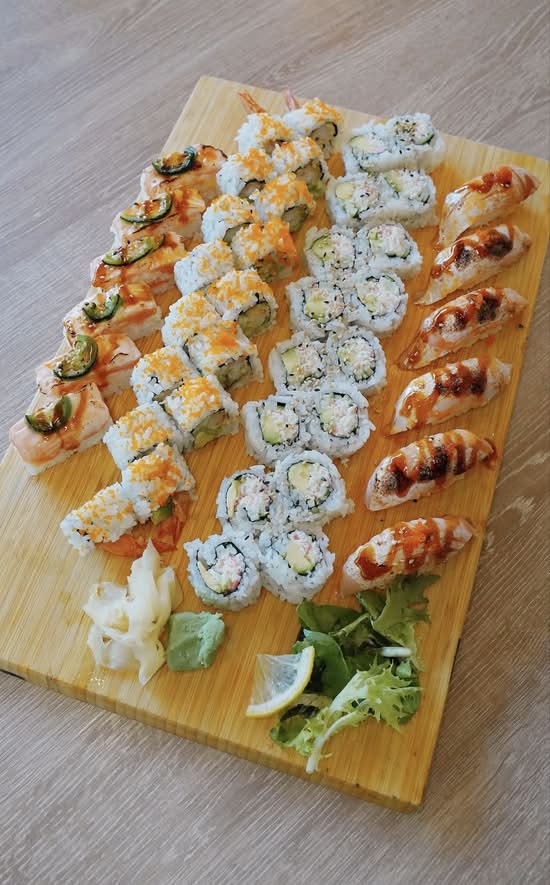 Aburi Salmon Lover Tray