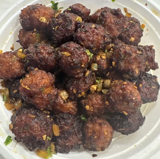 Veg. Manchurian (Dry/Gravy)