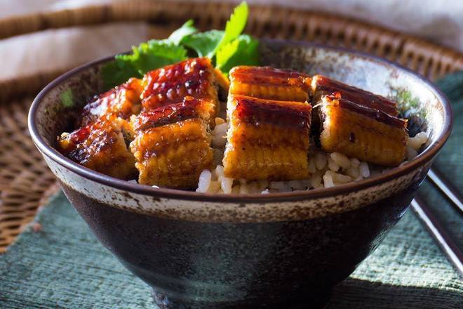 26.Unagi Don