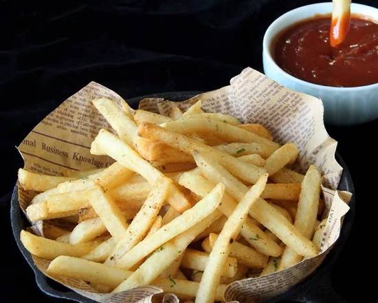A24. BBQ French Fries/Frites au Barbecue