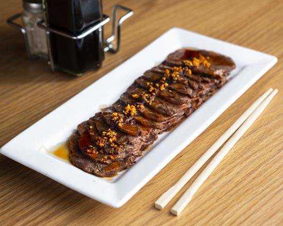 A11. Jarret de bœuf à la sauce chili / Beef Shank with Chili Sauce