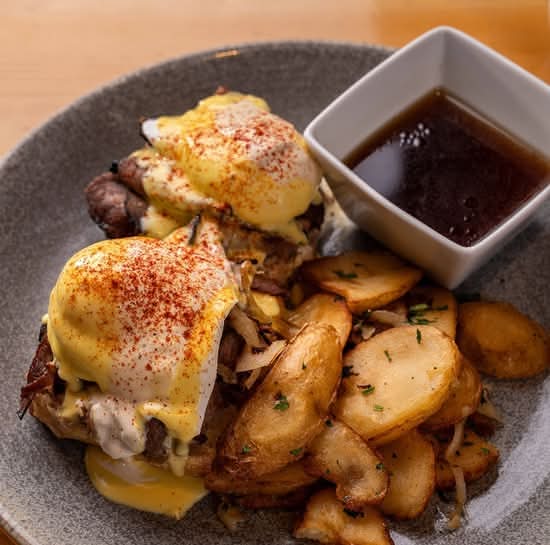 Prime Rib Benedict