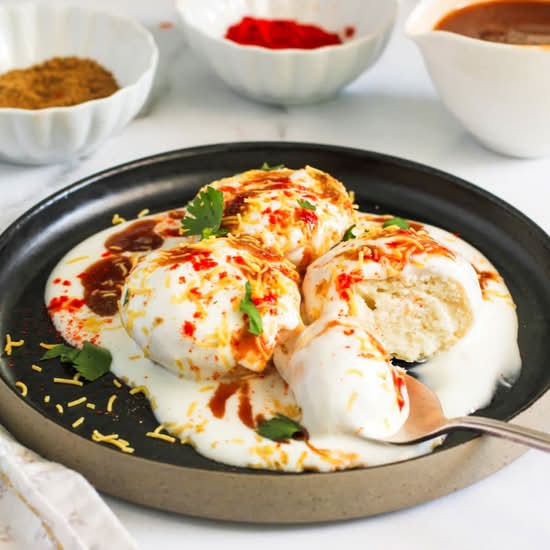 Dahi Bhalle ( dahi vada)