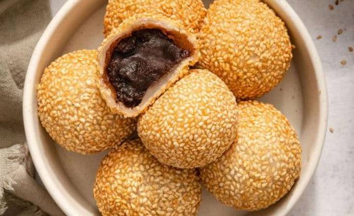 187. Deep-Fried Sesame Balls (6 Pieces)