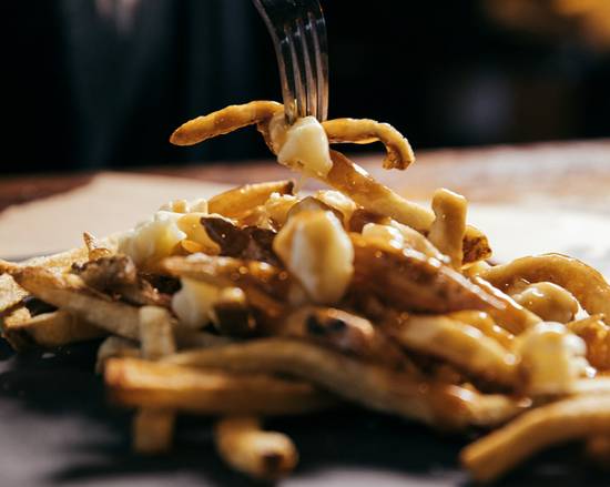 Classic Poutine