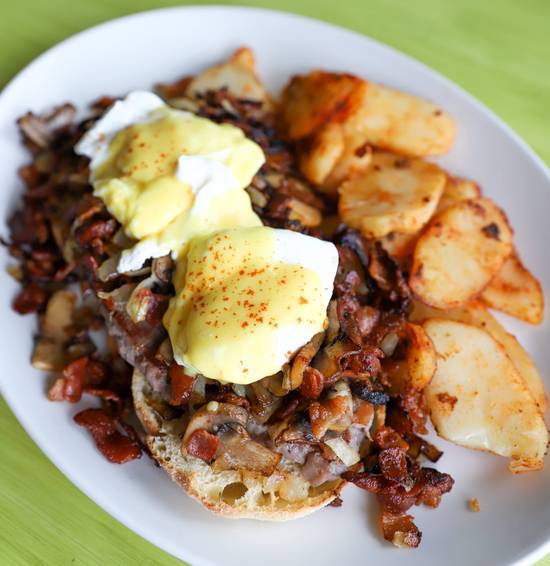 Steak Eggs Hollandaise