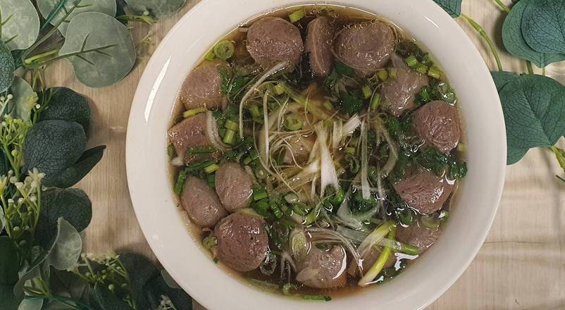 204. Beef Balls Rice Noodle Soup (Large Size) (Pho Bo Vien)