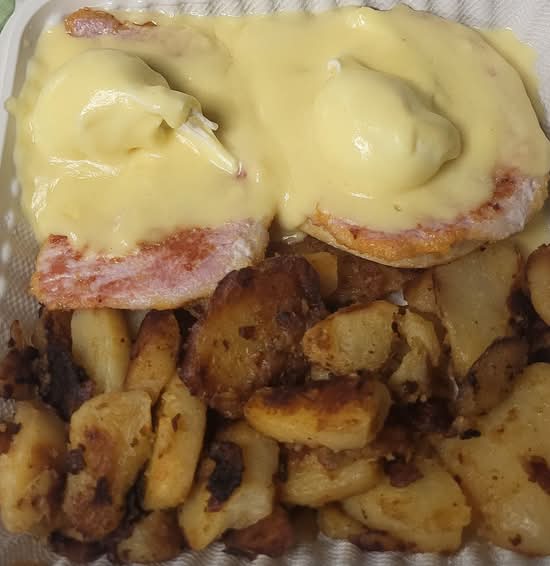 Canadian Eggs Benedict