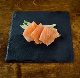 Salmon Sashimi 3pc