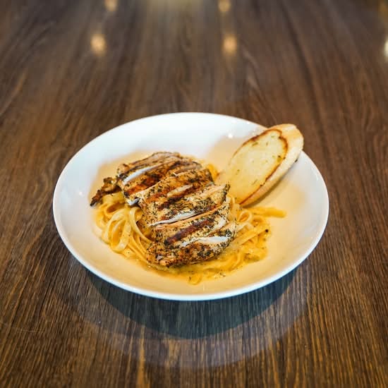 Fettuccine Alfredo