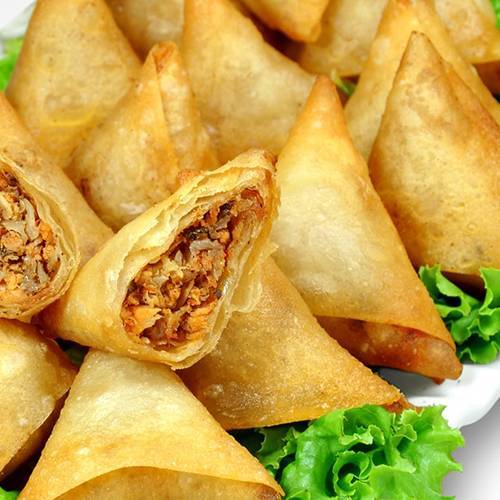 Chicken Samosa(6pcs and sauce)