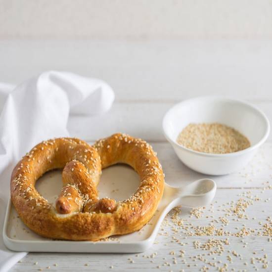 Sesame Pretzel