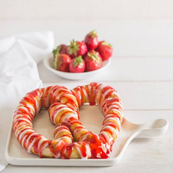 Vanilla Strawberry Pretzel