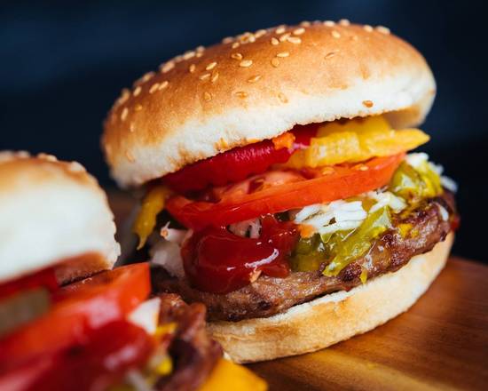 Hamburger Tout-Garni / All Dressed Hamburger