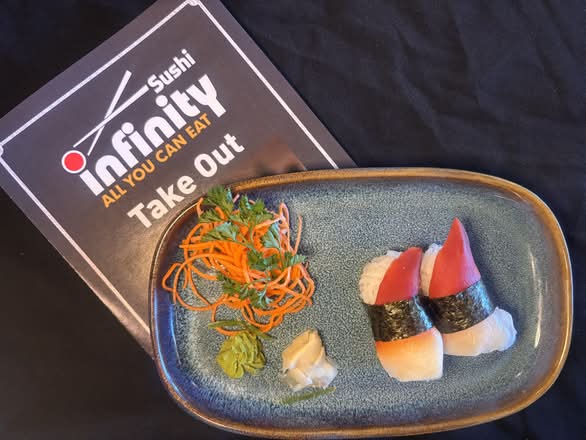4. Hokkigai (Surf Clam) Sushi