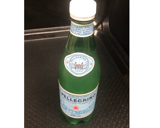 Eau Minérale / Mineral Water