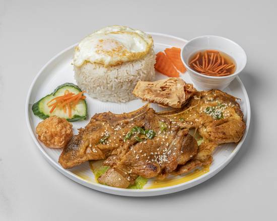 Cơm Tấm Sườn, Đậu Hũ Kỵ, Trứng Ốp-la, Chạo Tôm