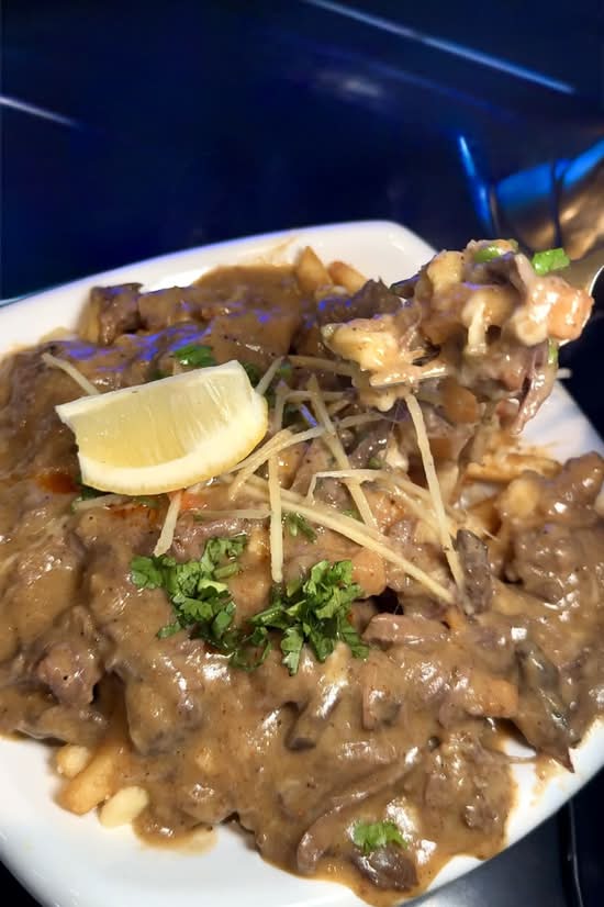 Nihari Pulled Beef Poutine