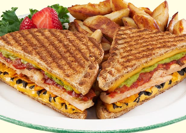 Grilled-cheese Nacho avec pommes de terre / Nacho grilled cheese with potatoes