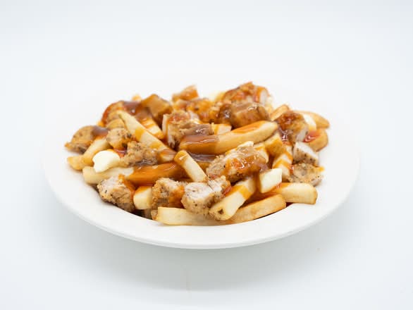 Crispy Chicken Poutine 780 Cals