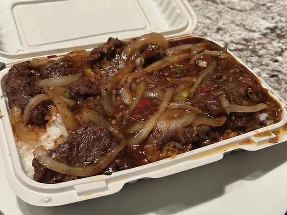 Beef Steak with Black Pepper Sauce on Rice