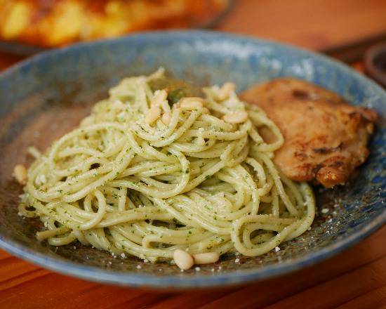 Green Sauce Pasta with Lemongrass Chicken