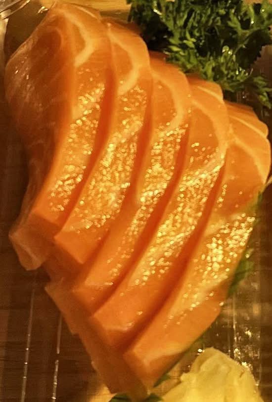Salmon Sashimi (5 pcs)