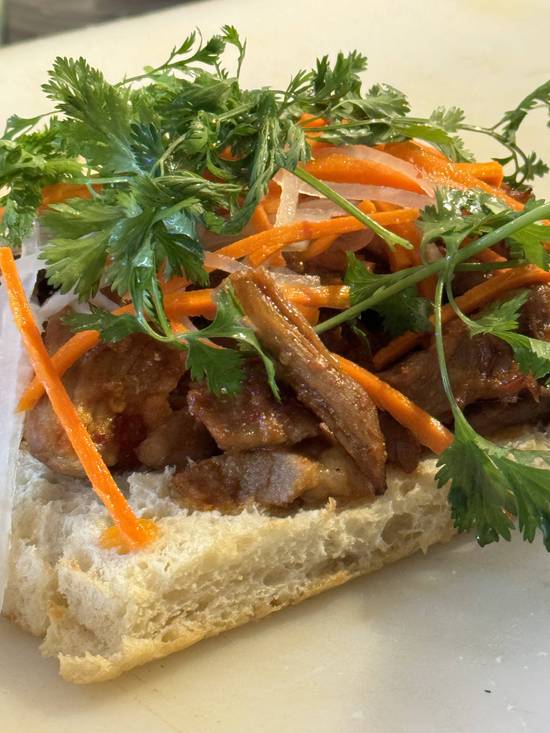 Pulled Pork Bahn Mi