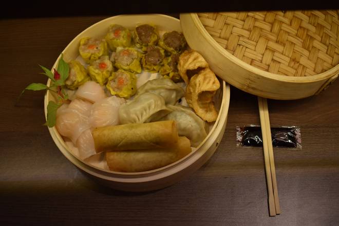 6 Assorted Dim Sum