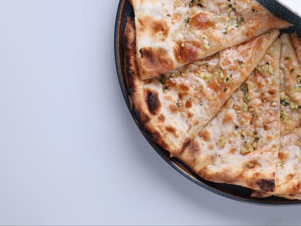 Garlic Cheese Naan