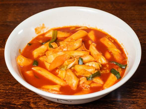 Tteokbokki Korean Rice Cakes (떡볶이)