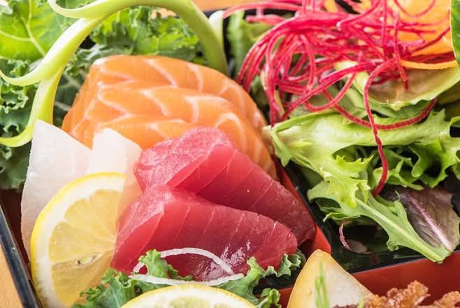 Sashimi Salad